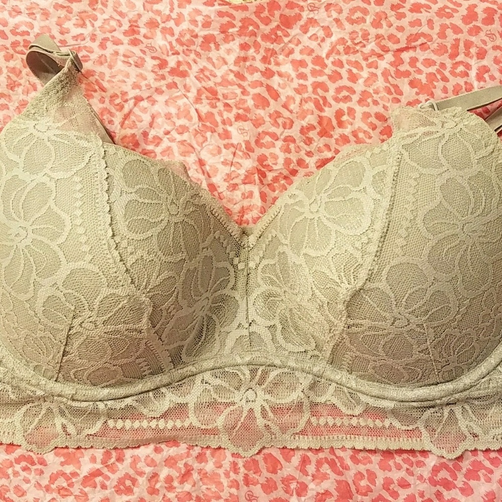 VICTORIA'S SECRET PINK LACE BRALETTE, M/DD